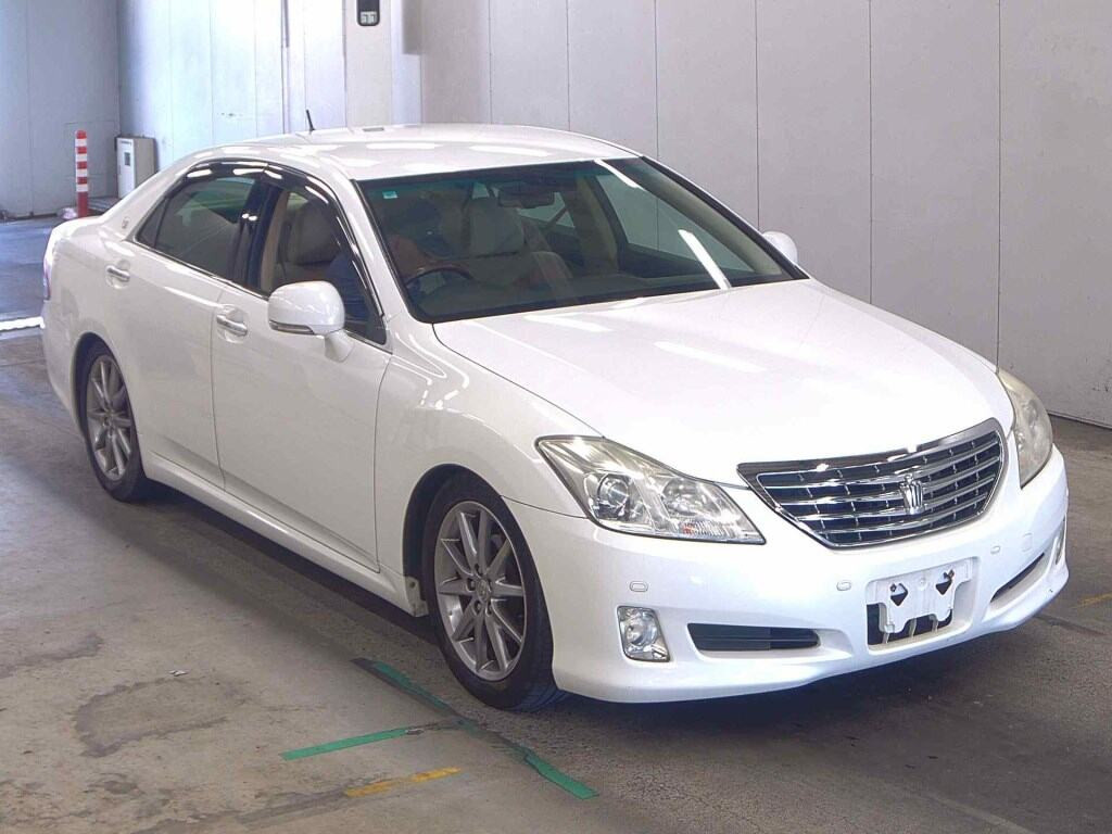 Toyota Crown 2009 z aukcji japońskiej