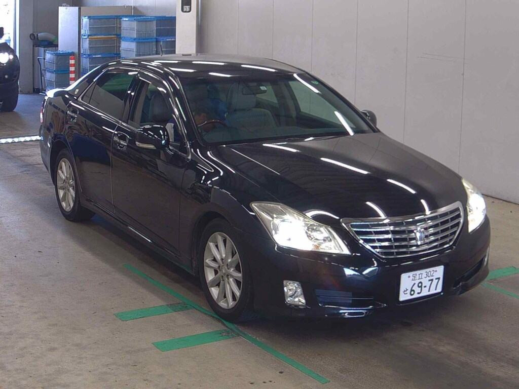 Toyota Crown 2009 z aukcji japońskiej
