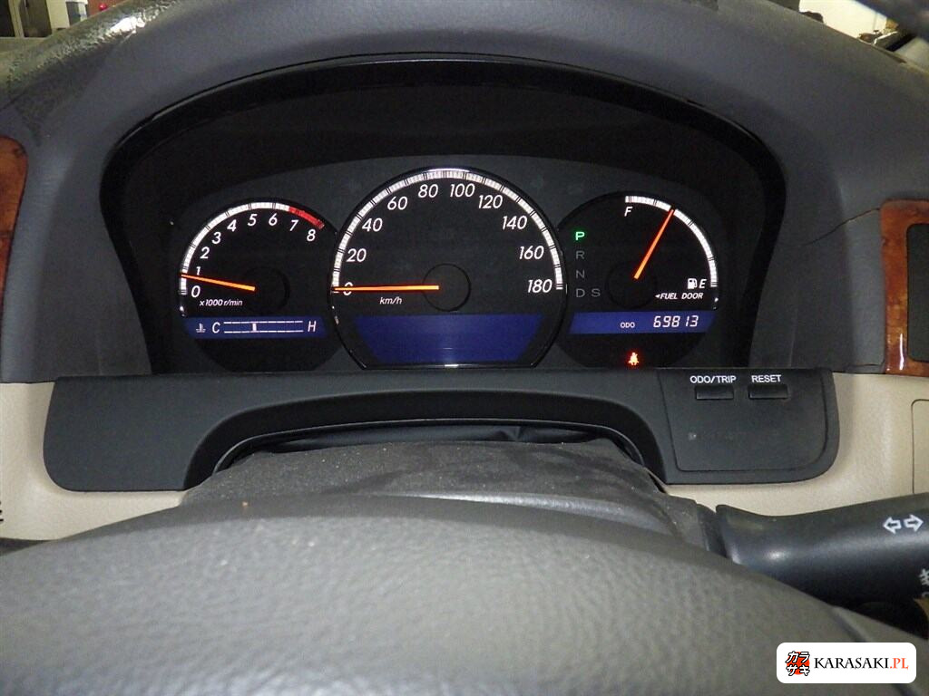2005 Toyota Crown 4D Royal Saloon 6