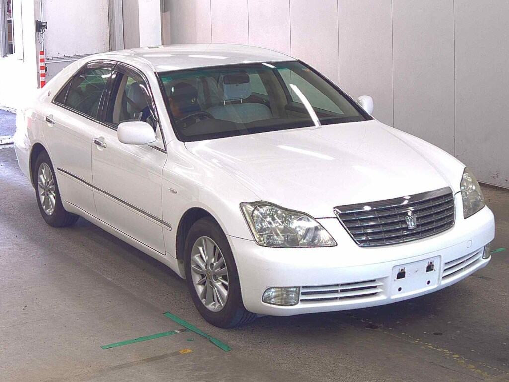 Toyota Crown 2005 z aukcji japońskiej