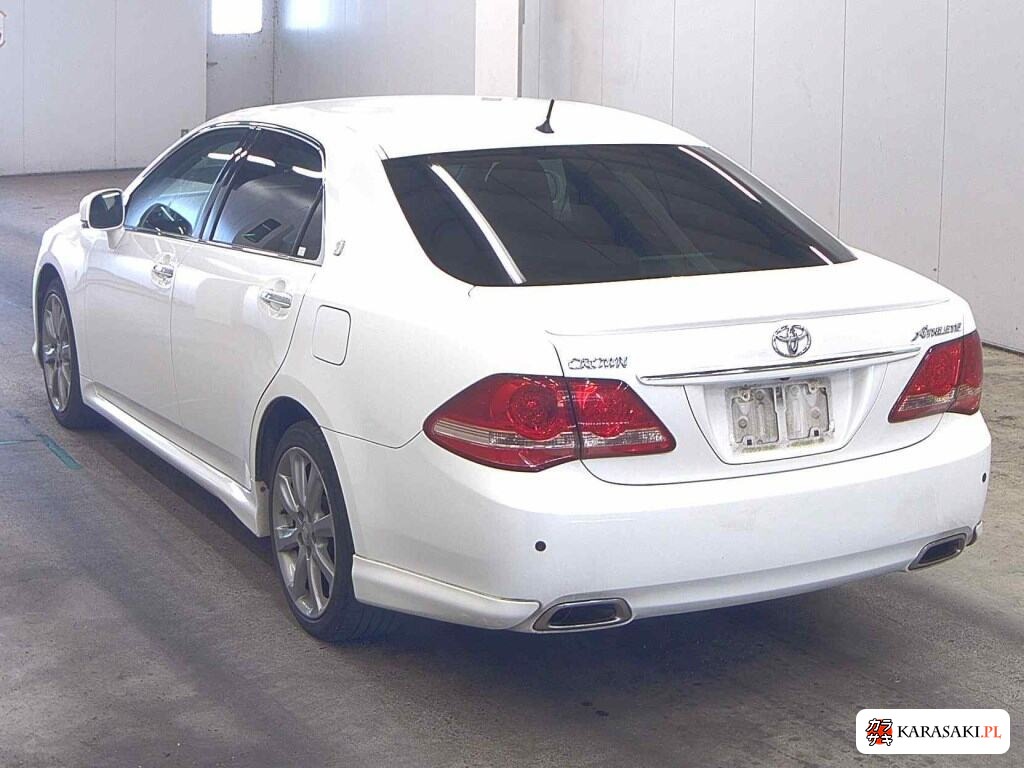 2009 Toyota Crown 4D Athlete 2