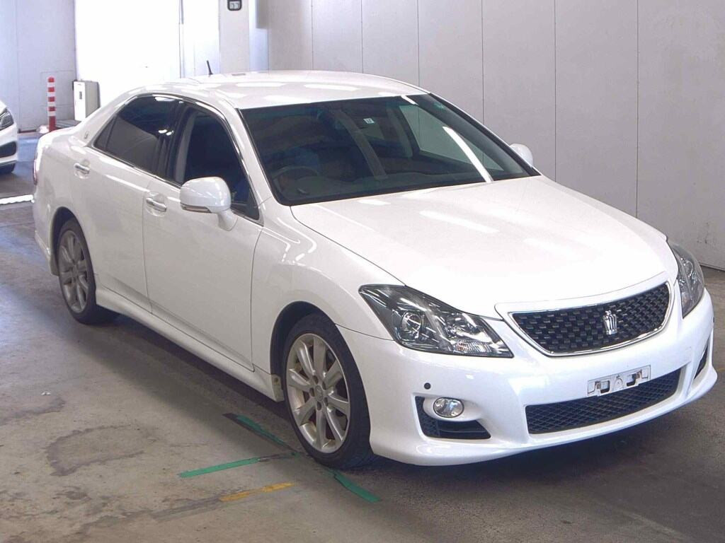 Toyota Crown 2009 z aukcji japońskiej