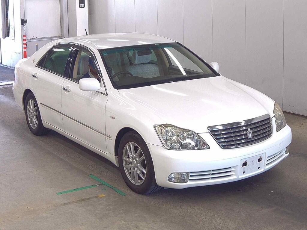 Toyota Crown 2006 z aukcji japońskiej