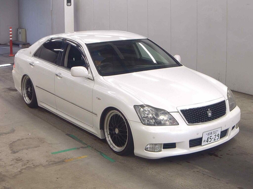 Toyota Crown 2008 z aukcji japońskiej