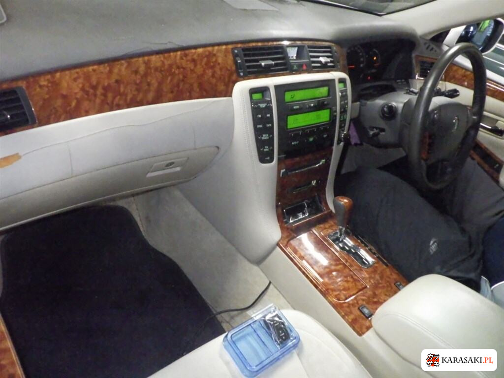 2004 Toyota Crown 4D Royal Saloon 5