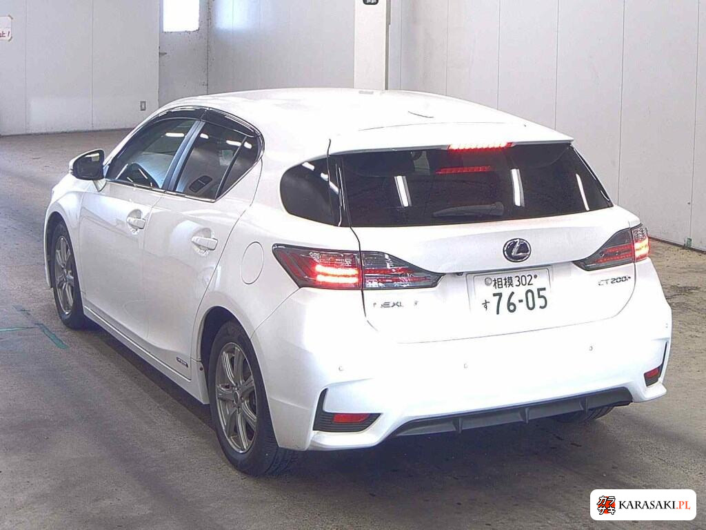 2014 Lexus CT CT200H Version L 2
