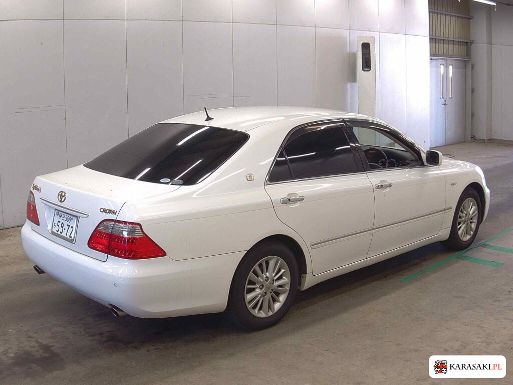 2005 Toyota Crown 4D Royal Saloon G 4
