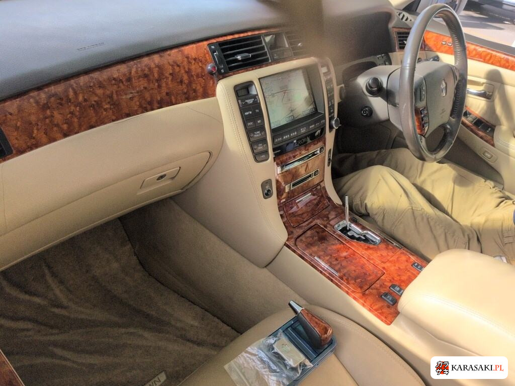 2005 Toyota Crown 4D Royal Saloon G 5