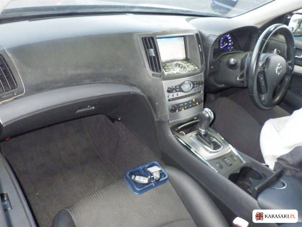 Nissan Skyline 2010 z aukcji japońskiej