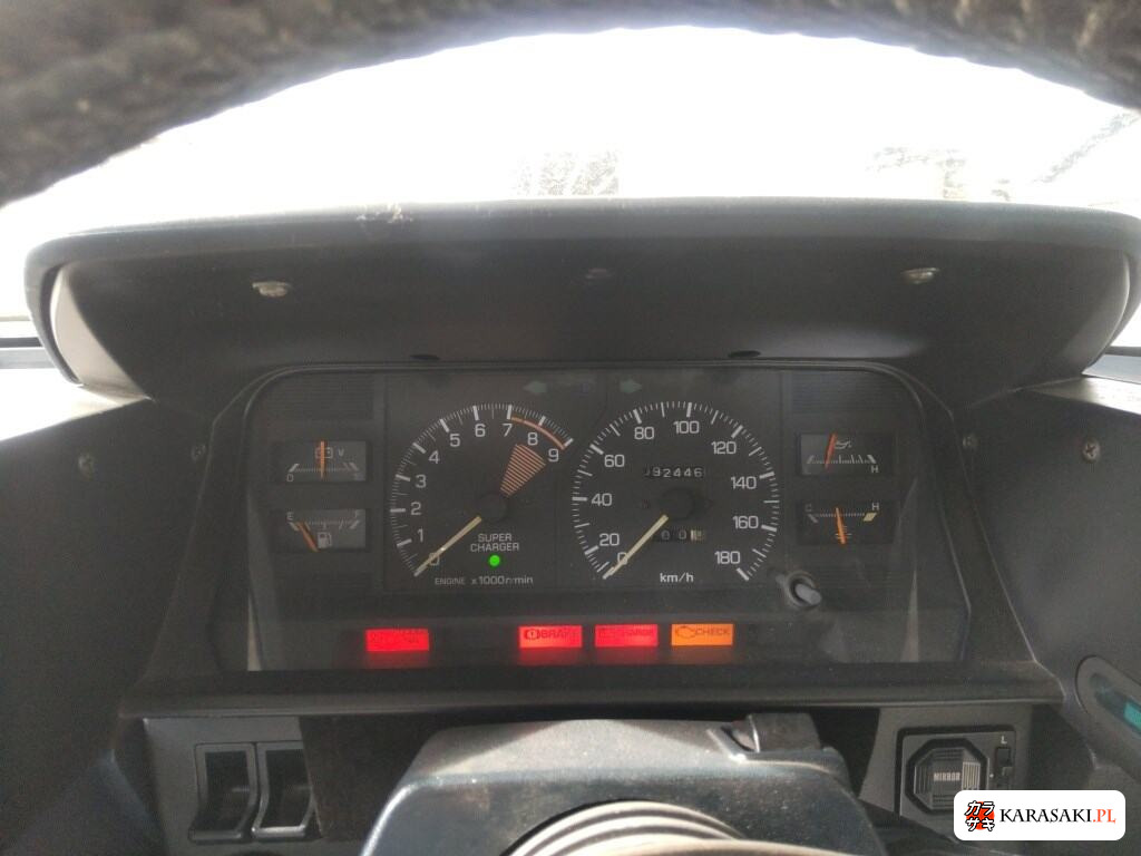 Toyota MR2 1988 z aukcji japońskiej