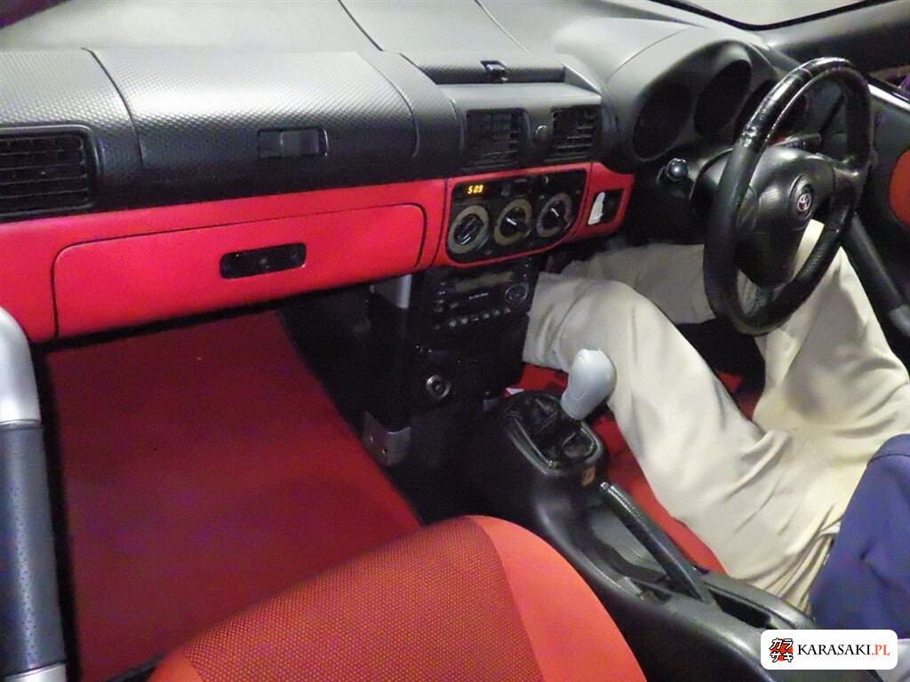 Toyota MR-S 2001 z aukcji japońskiej