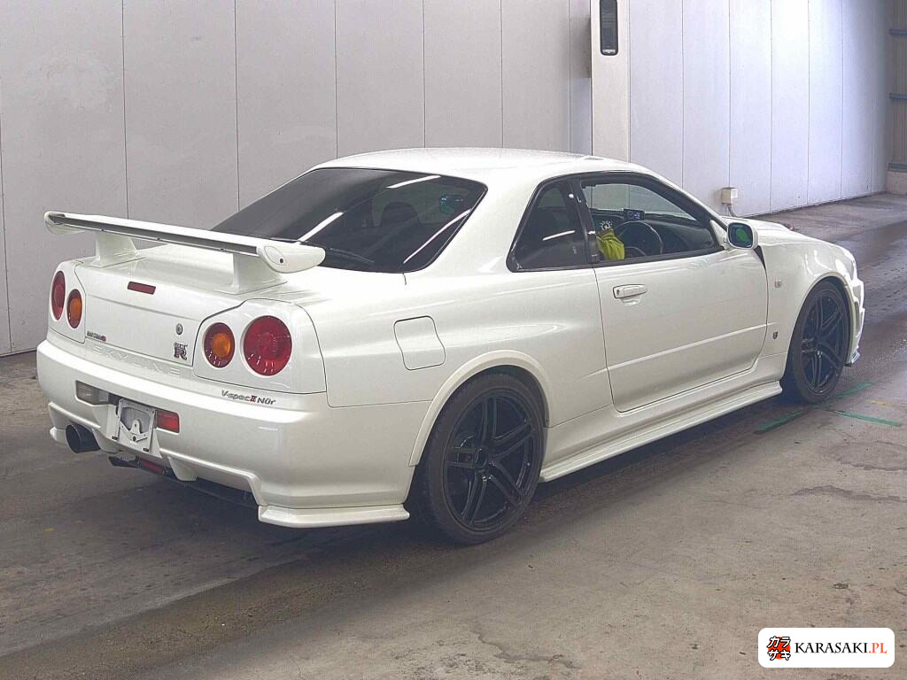 Nissan Skyline 2001 z aukcji japońskiej
