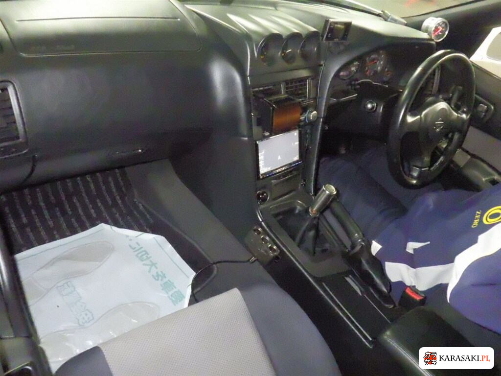Nissan Skyline 1998 z aukcji japońskiej