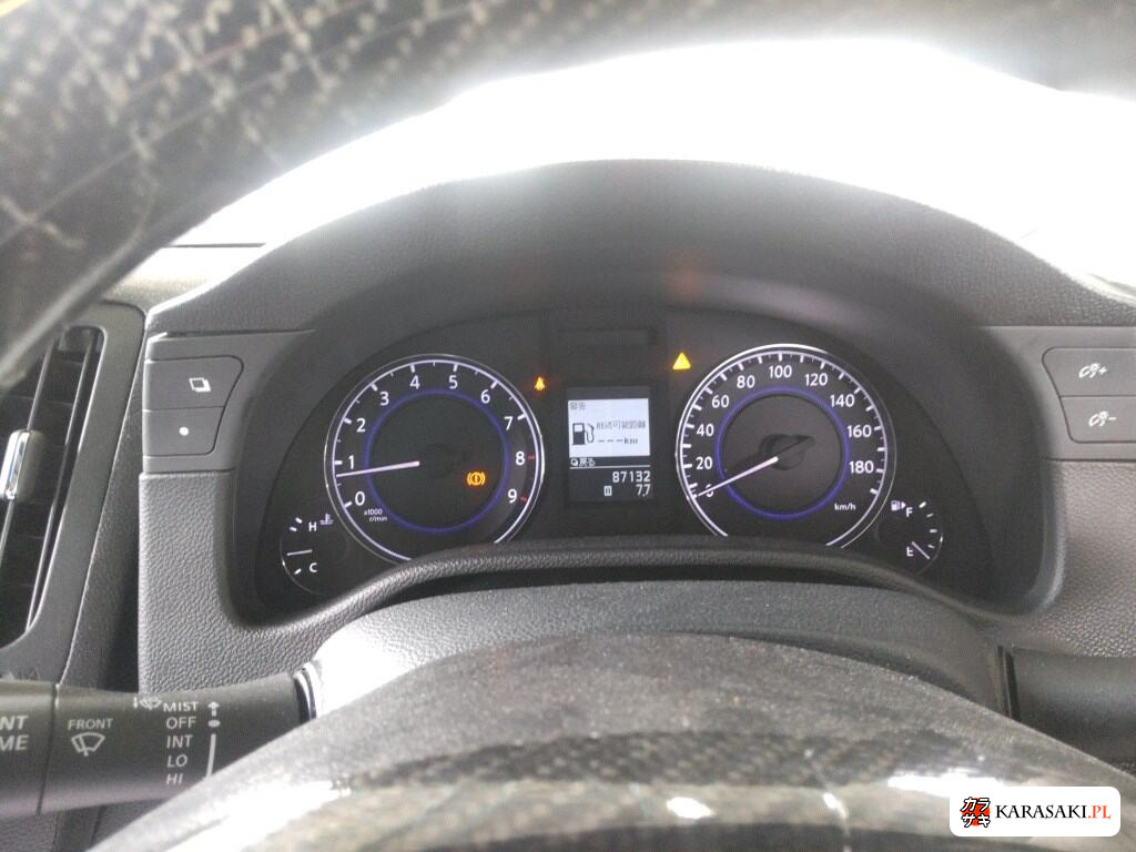 Nissan Skyline 2011 z aukcji japońskiej