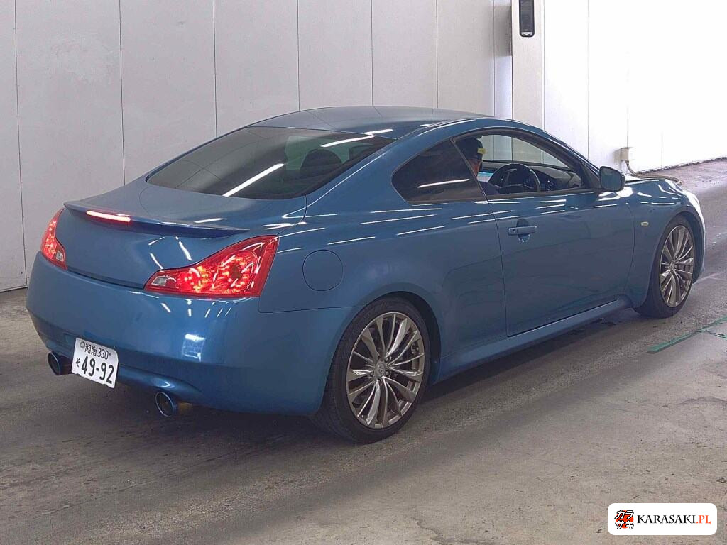 Nissan Skyline 2011 z aukcji japońskiej
