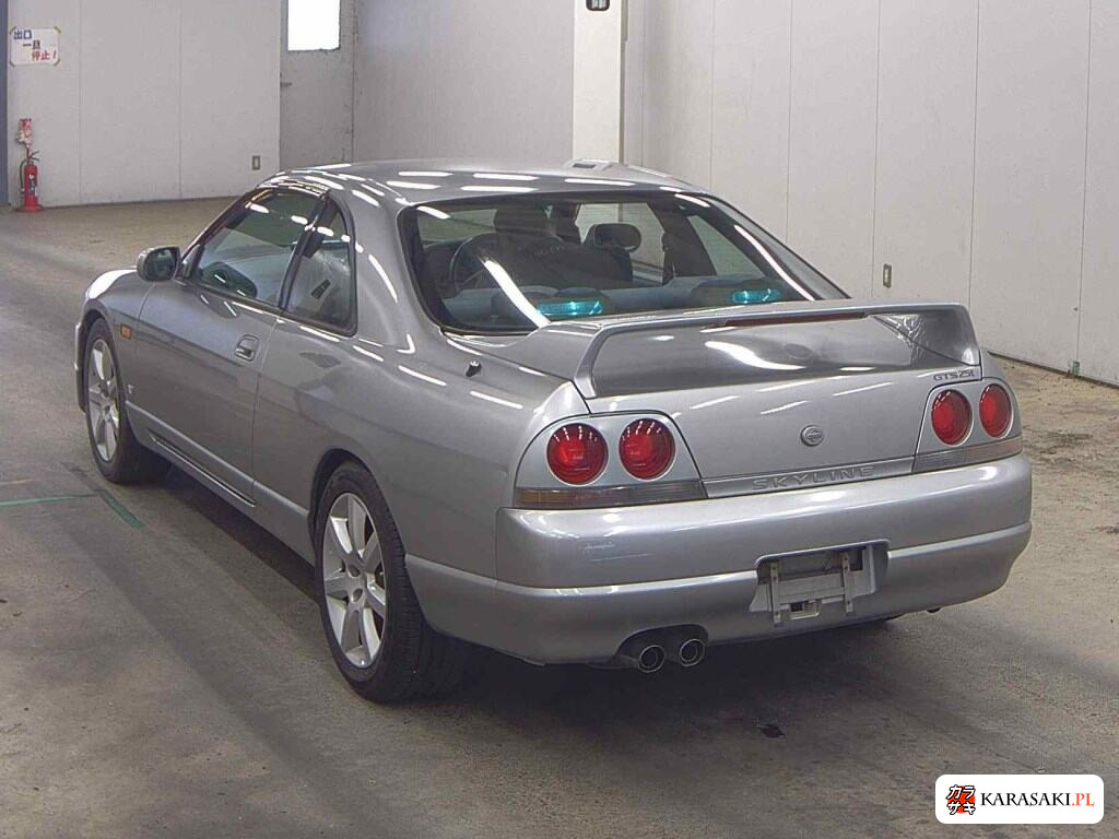 Nissan Skyline 1998 z aukcji japońskiej