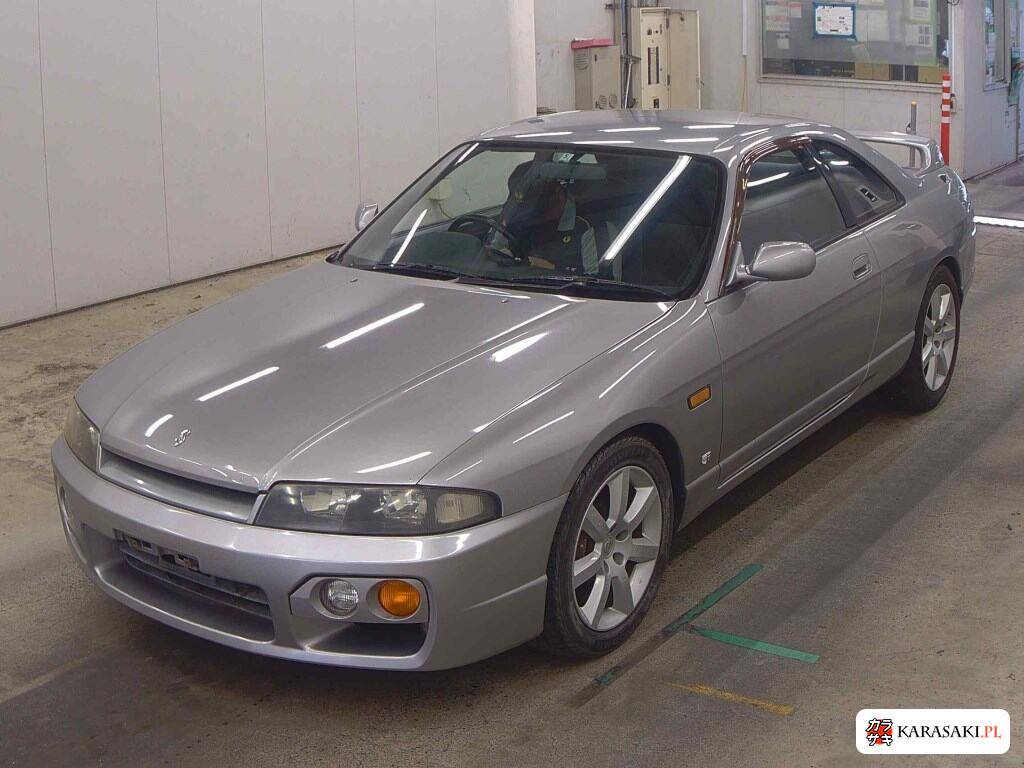 Nissan Skyline 1998 z aukcji japońskiej