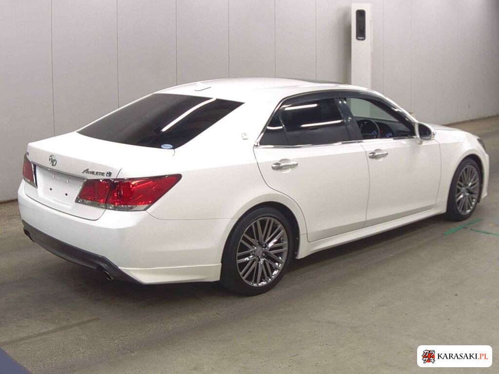 Toyota Crown 2014 z aukcji japońskiej