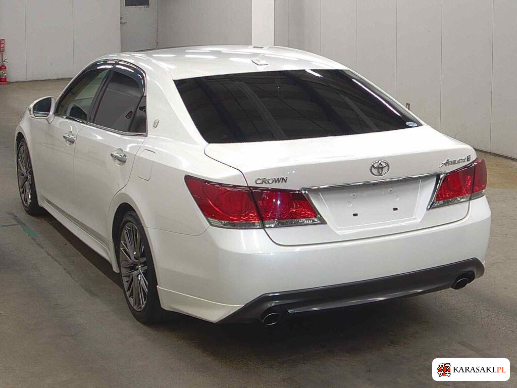 Toyota Crown 2014 z aukcji japońskiej