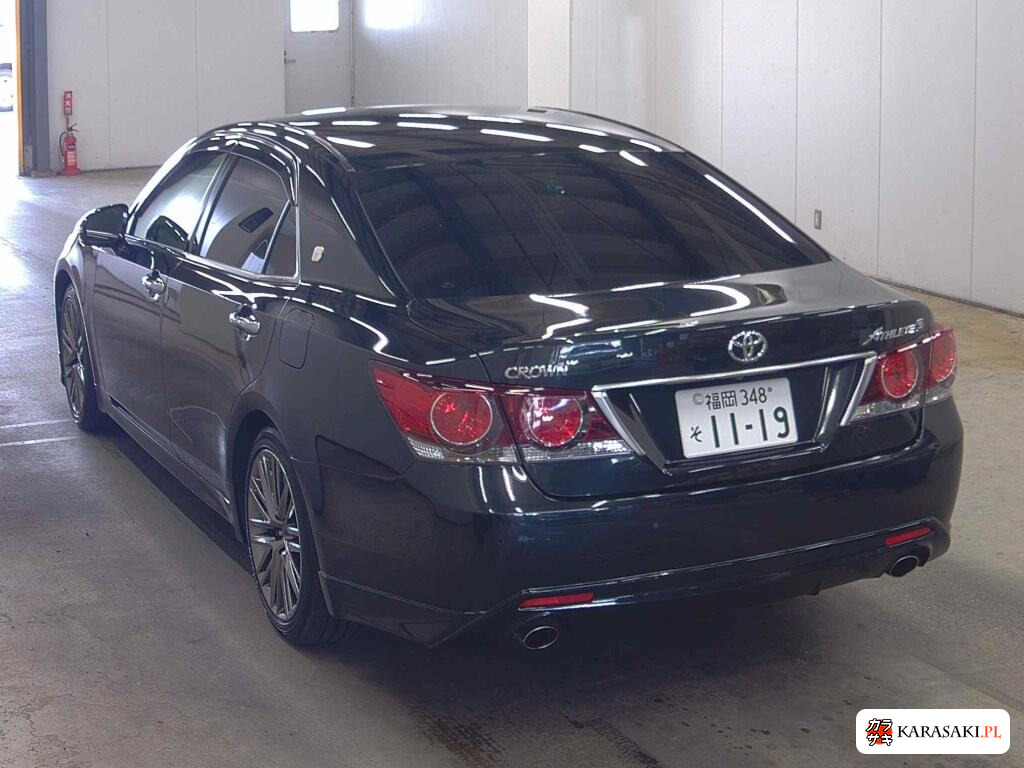 Toyota Crown 2017 z aukcji japońskiej