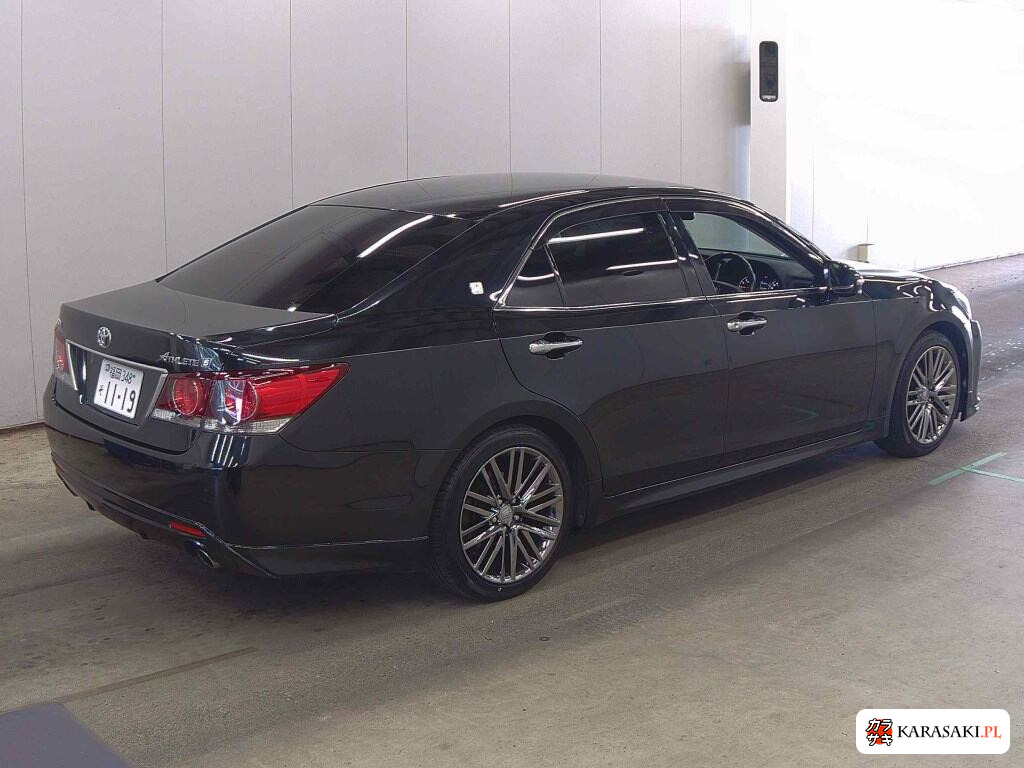Toyota Crown 2017 z aukcji japońskiej