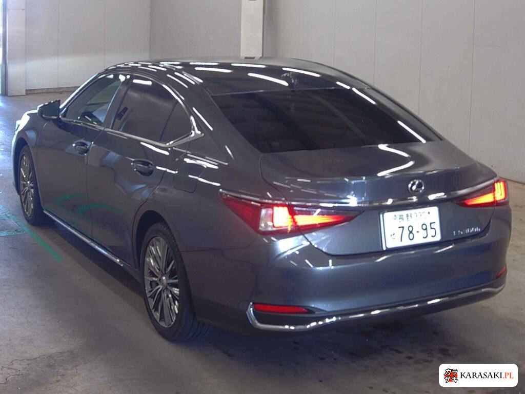 Lexus Es 2024 z aukcji japońskiej