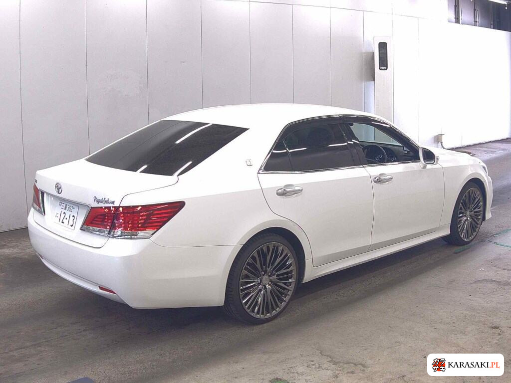 Toyota Crown 2017 z aukcji japońskiej