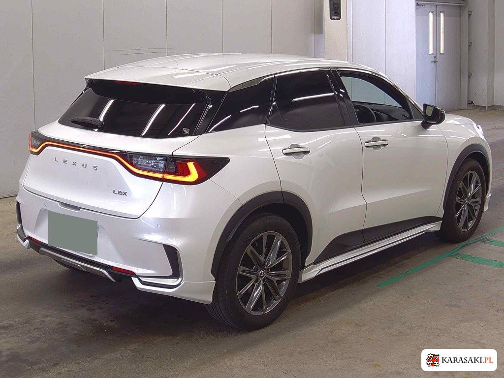 Lexus LBX 2025 z aukcji japońskiej