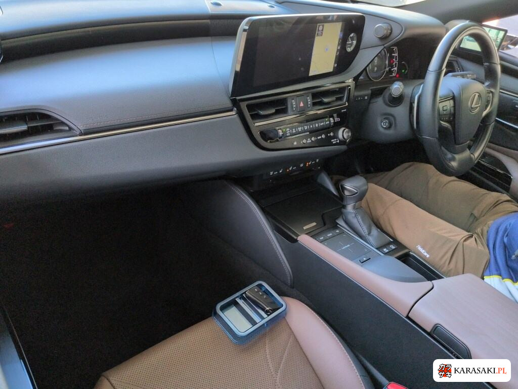 Lexus Es 2021 z aukcji japońskiej