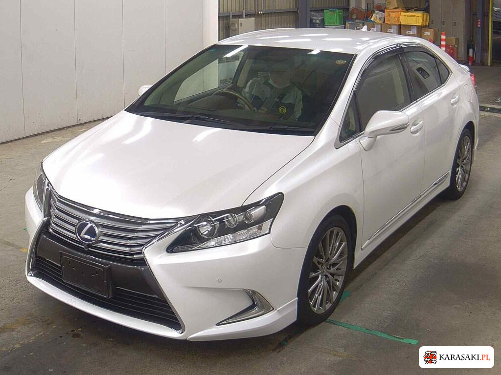 Lexus HS 2016 z aukcji japońskiej