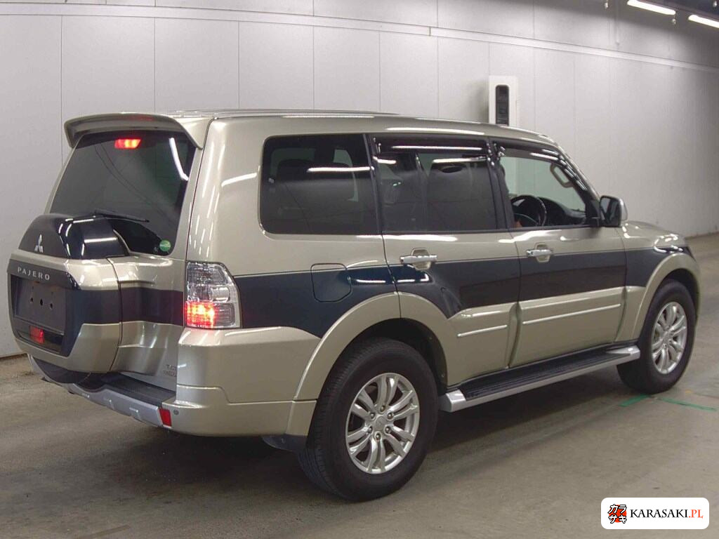 Mitsubishi Pajero 2017 z aukcji japońskiej