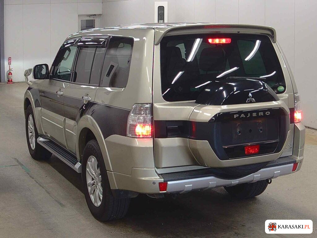 Mitsubishi Pajero 2017 z aukcji japońskiej