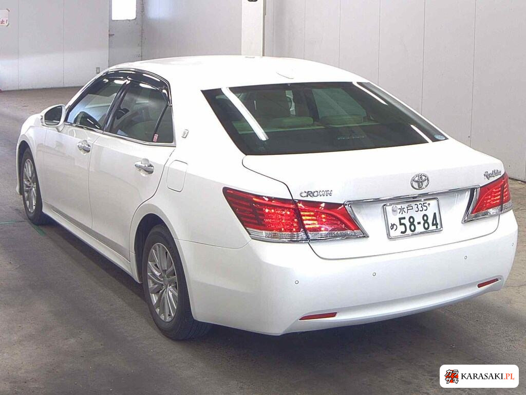 Toyota Crown 2018 z aukcji japońskiej