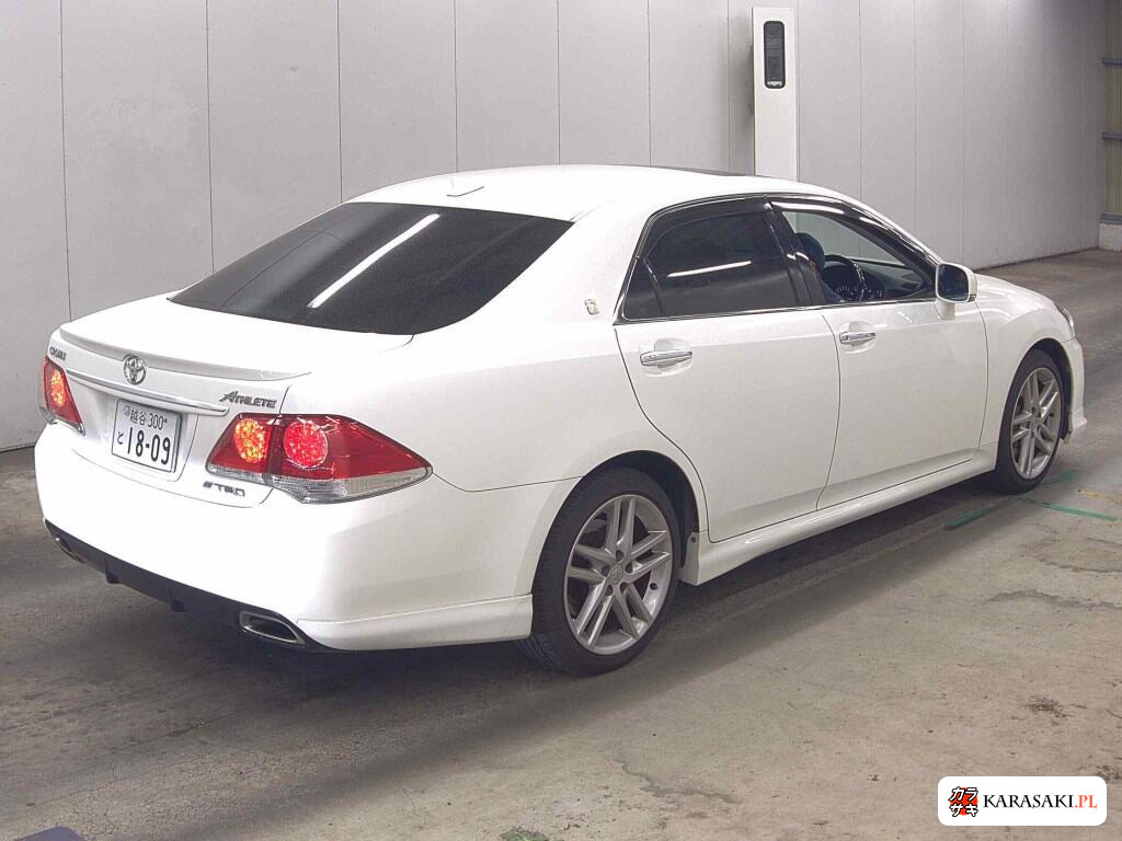 Toyota Crown 2010 z aukcji japońskiej