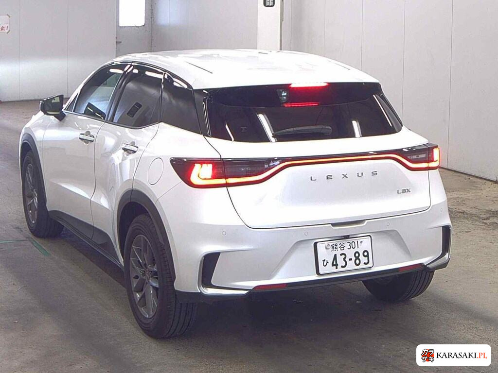 Lexus LBX 2025 z aukcji japońskiej