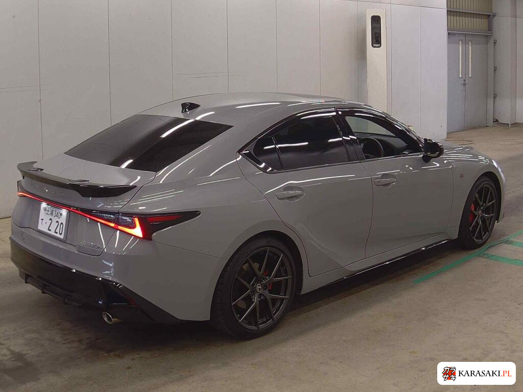 Lexus Is 2026 з японського аукціону