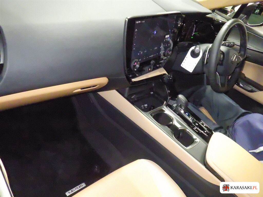 Lexus NX 2025 z aukcji japońskiej