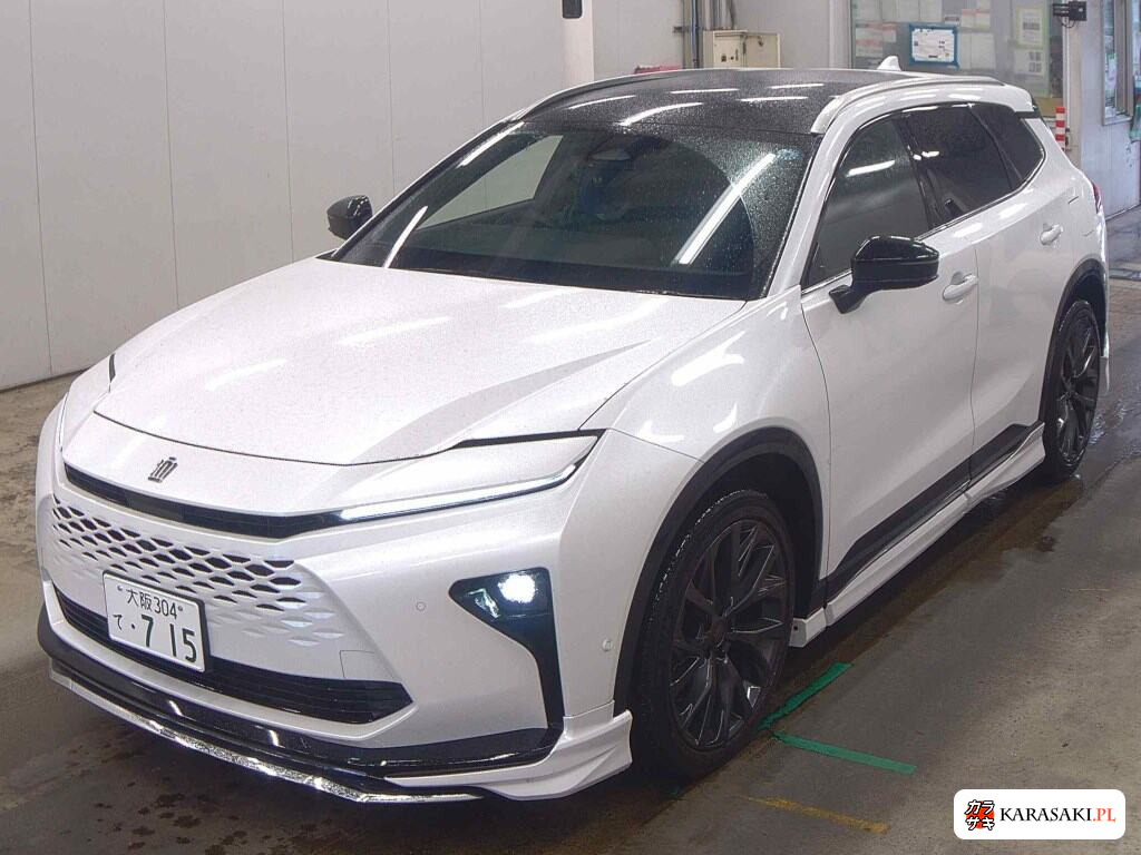 Toyota Crown Estate 2025 z aukcji japońskiej