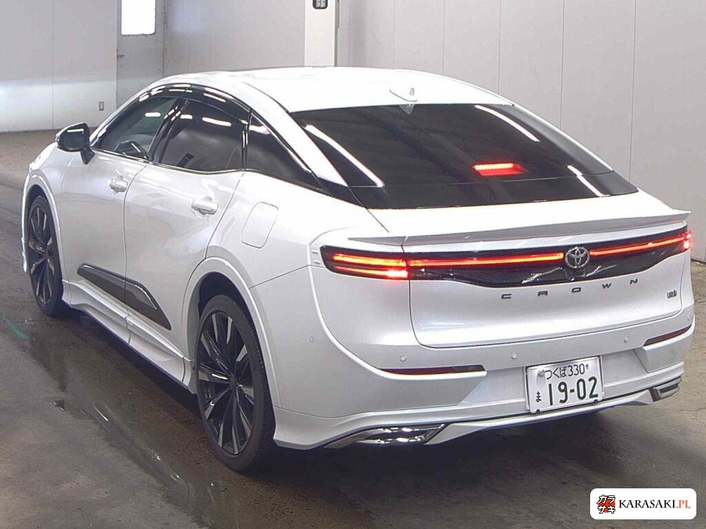 Toyota Crown Crossover 2023 z aukcji japońskiej