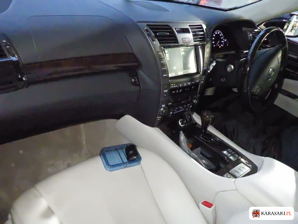 Lexus LS 2008 z aukcji japońskiej