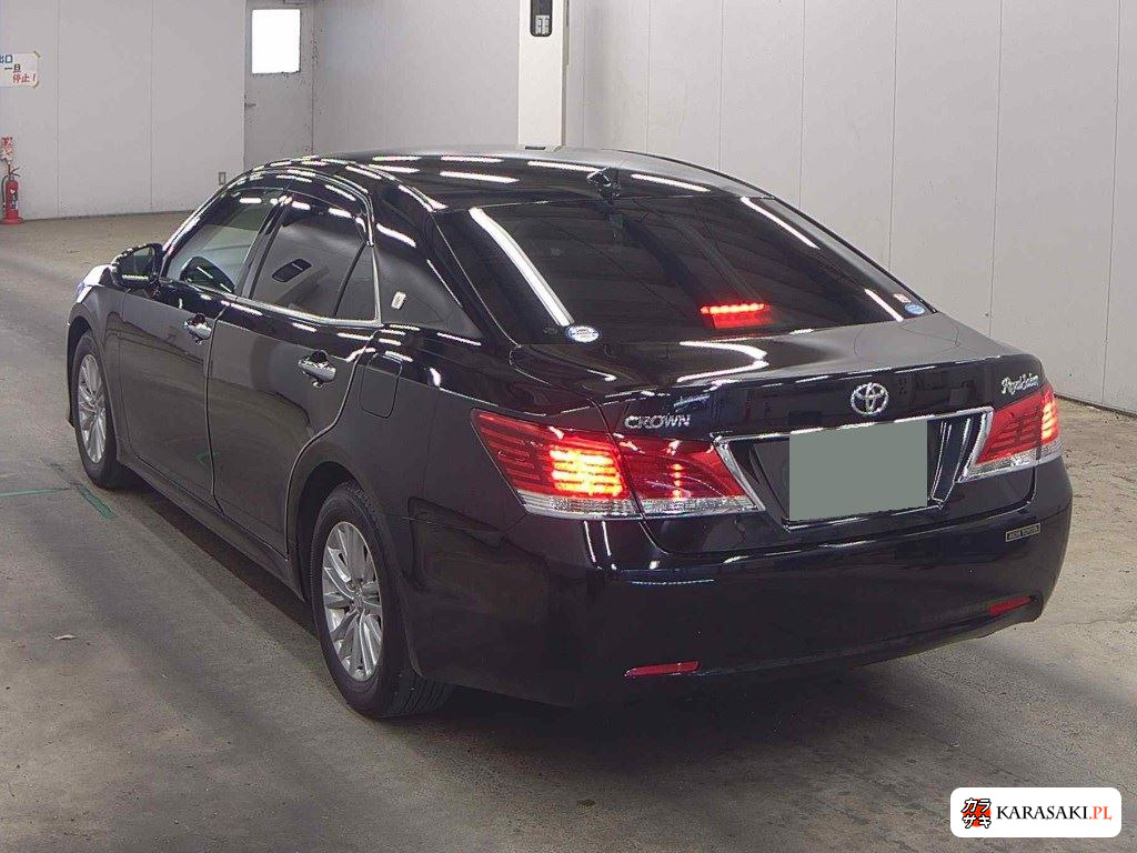 Toyota Crown 2017 z aukcji japońskiej