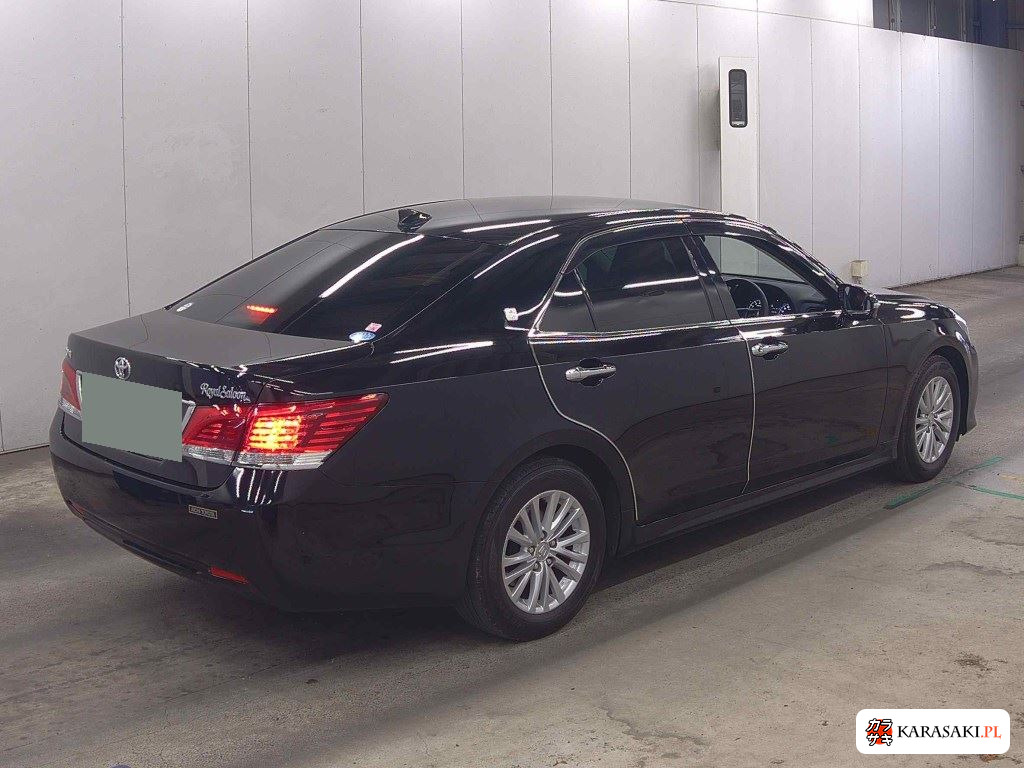 Toyota Crown 2017 z aukcji japońskiej