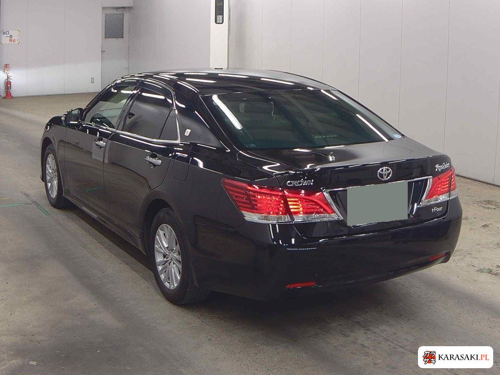 Toyota Crown 2016 z aukcji japońskiej
