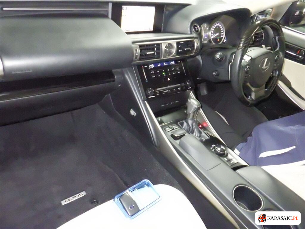 Lexus Is 2013 z aukcji japońskiej