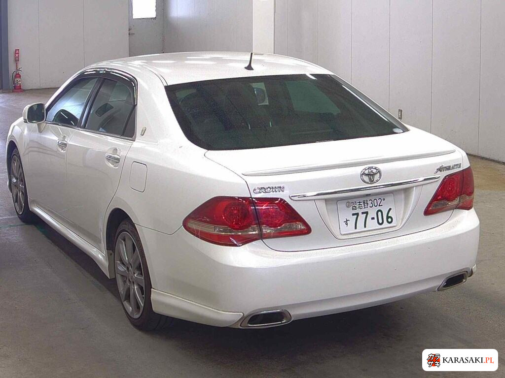 Toyota Crown 2008 z aukcji japońskiej