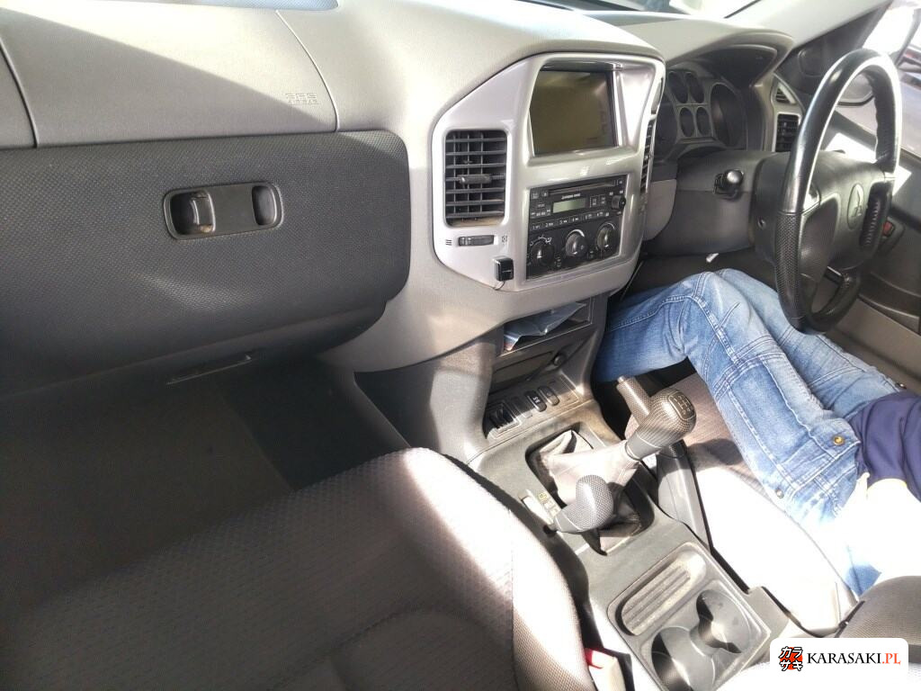 Mitsubishi Pajero 2004 z aukcji japońskiej