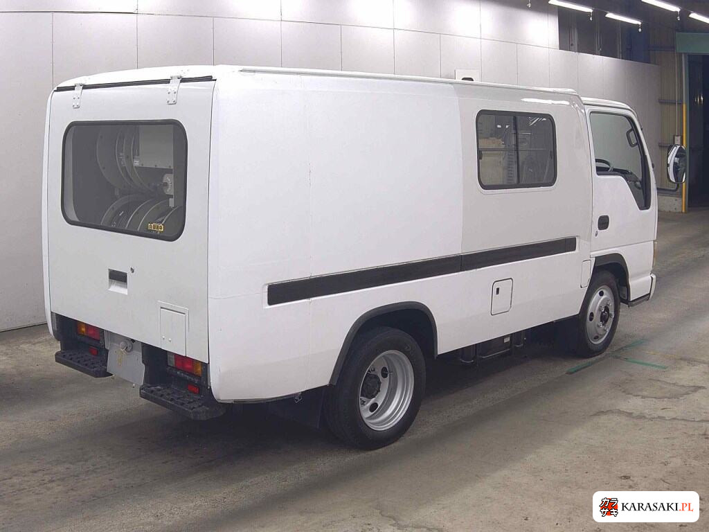 Nissan AKR81EAV 2004 z aukcji japońskiej