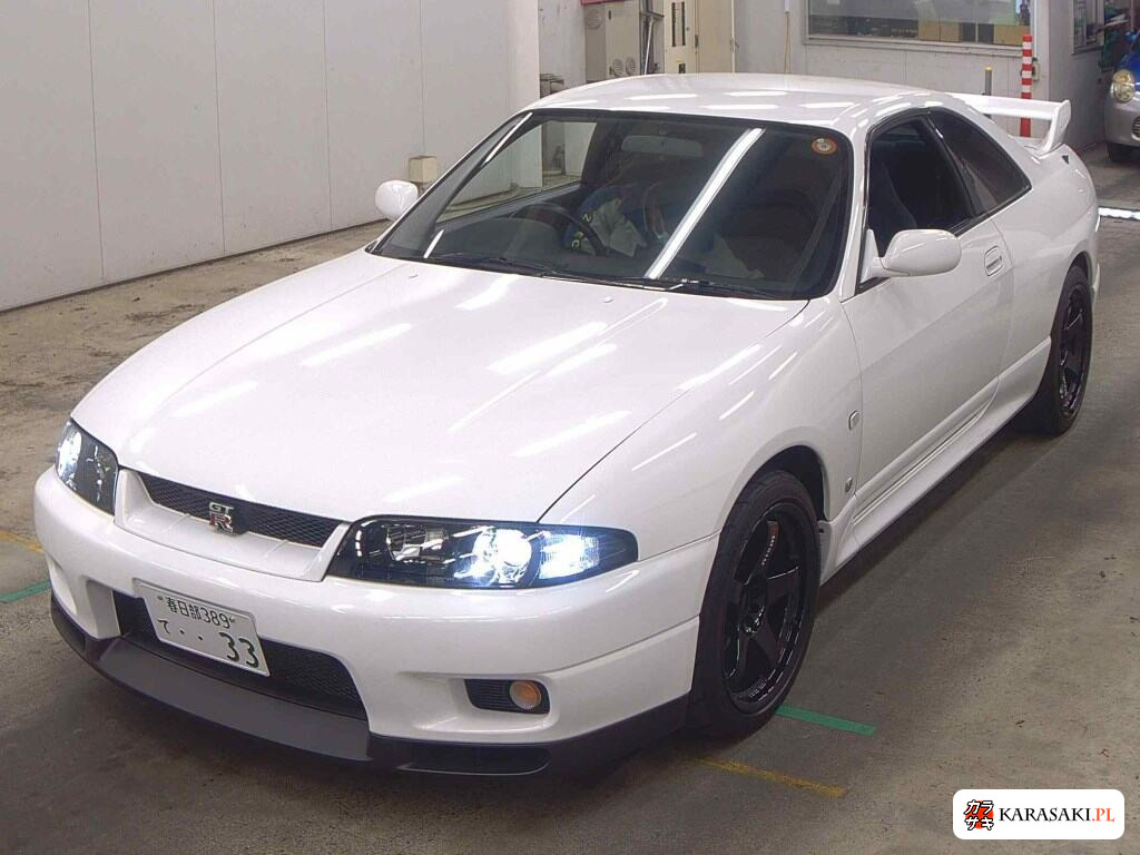 Nissan Skyline 1996 z aukcji japońskiej