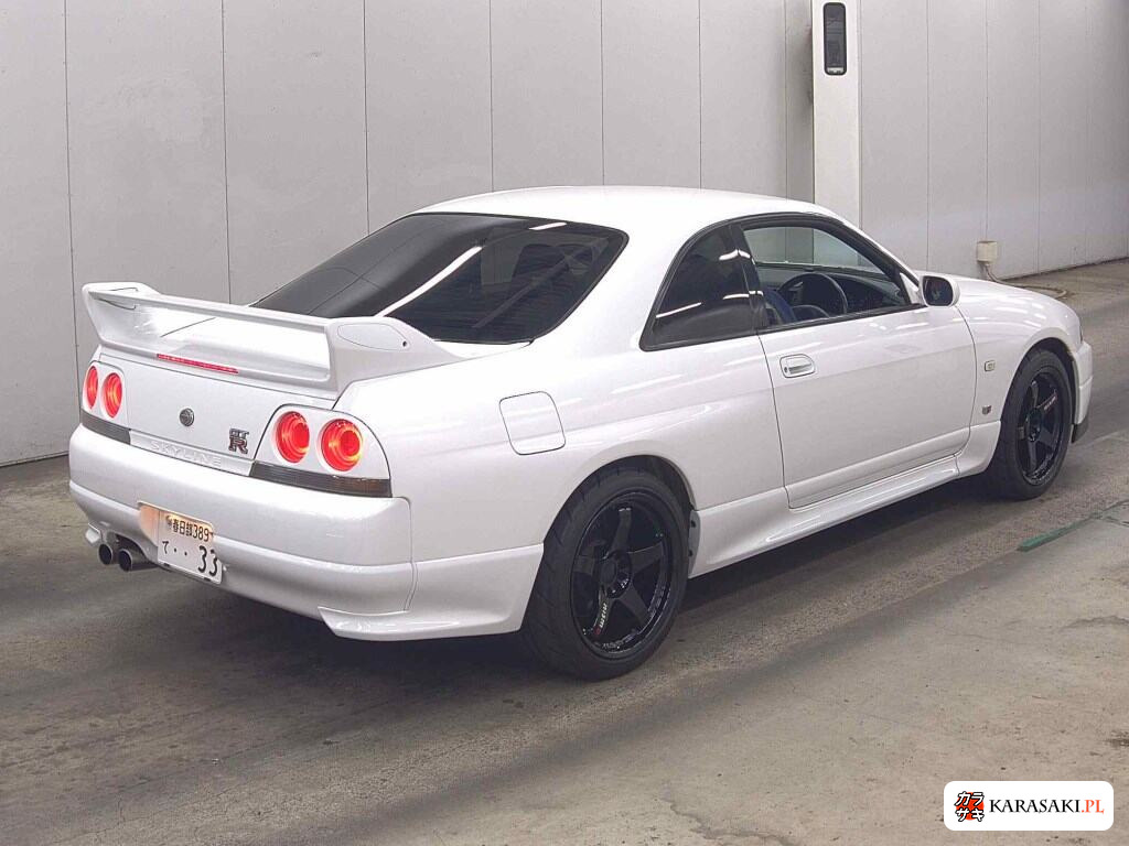 Nissan Skyline 1996 z aukcji japońskiej
