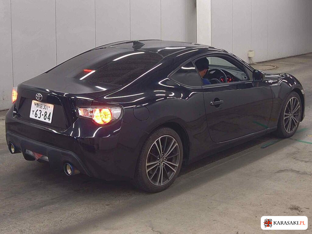 Toyota 86 2015 z aukcji japońskiej